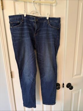 GAP Women's Girlfriend Jeans in Dark Indigo, size 16 LONG